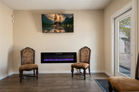 Propiedad comercial en venta en Orlando, Florida, 68.56 m2 № 2223800 - foto 6
