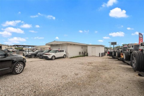 Propiedad comercial en venta en Orlando, Florida, 68.56 m2 № 2223800 - foto 18