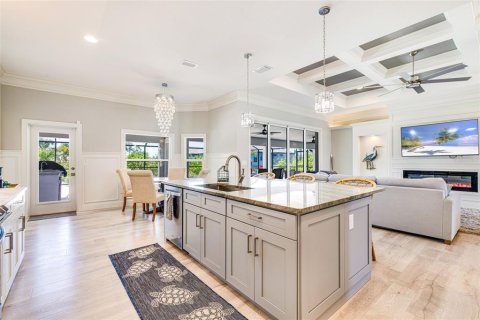 House in Port Charlotte, Florida 3 bedrooms, 210.61 sq.m. № 1740699 - photo 21