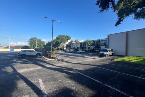 Propiedad comercial en alquiler en Tampa, Florida, 2785.67 m2 № 1835303 - foto 5