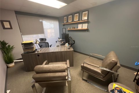 Propiedad comercial en alquiler en Tampa, Florida, 2785.67 m2 № 1835303 - foto 14