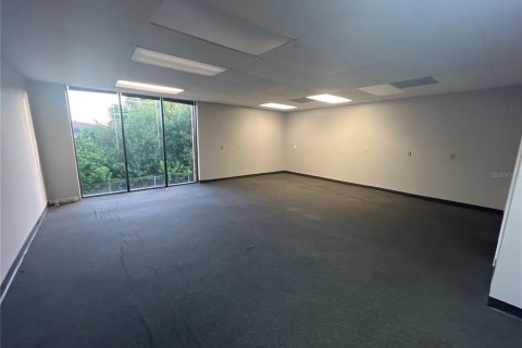 Propiedad comercial en alquiler en Tampa, Florida, 2785.67 m2 № 1835303 - foto 18