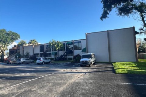 Propiedad comercial en alquiler en Tampa, Florida, 2785.67 m2 № 1835303 - foto 2