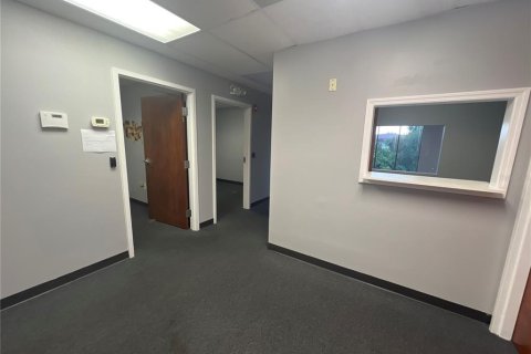 Propiedad comercial en alquiler en Tampa, Florida, 2785.67 m2 № 1835303 - foto 15