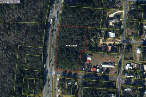 Commercial property in De Funiak Springs, Florida № 560721 - photo 1