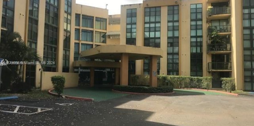 Condominio en Miami, Florida, 1 dormitorio № 1409014