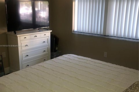 Condominio en alquiler en South Palm Beach, Florida, 2 dormitorios, 96.25 m2 № 2016590 - foto 29