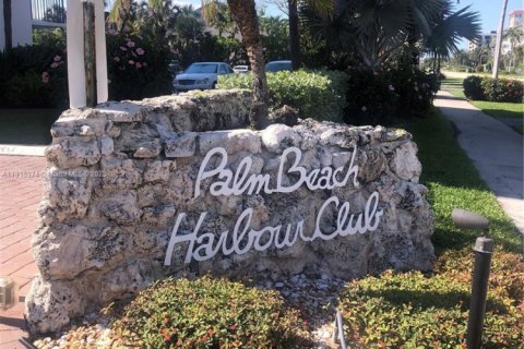 Condominio en alquiler en South Palm Beach, Florida, 2 dormitorios, 96.25 m2 № 2016590 - foto 2