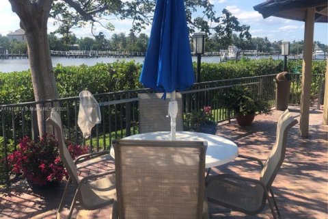 Condominio en alquiler en South Palm Beach, Florida, 2 dormitorios, 96.25 m2 № 2016590 - foto 17