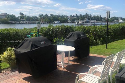 Condominio en alquiler en South Palm Beach, Florida, 2 dormitorios, 96.25 m2 № 2016590 - foto 18