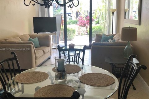 Condominio en alquiler en South Palm Beach, Florida, 2 dormitorios, 96.25 m2 № 2016590 - foto 24