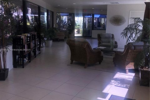 Condominio en alquiler en South Palm Beach, Florida, 2 dormitorios, 96.25 m2 № 2016590 - foto 6