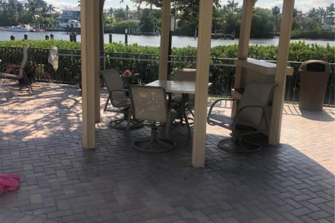Condominio en alquiler en South Palm Beach, Florida, 2 dormitorios, 96.25 m2 № 2016590 - foto 16