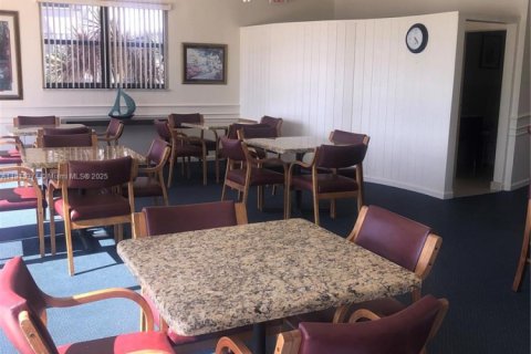 Condominio en alquiler en South Palm Beach, Florida, 2 dormitorios, 96.25 m2 № 2016590 - foto 8