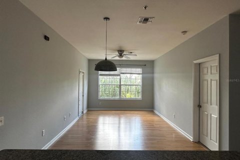 Condominio en alquiler en Orlando, Florida, 3 dormitorios, 130.81 m2 № 1827814 - foto 1