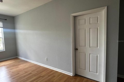 Condominio en alquiler en Orlando, Florida, 3 dormitorios, 130.81 m2 № 1827814 - foto 4