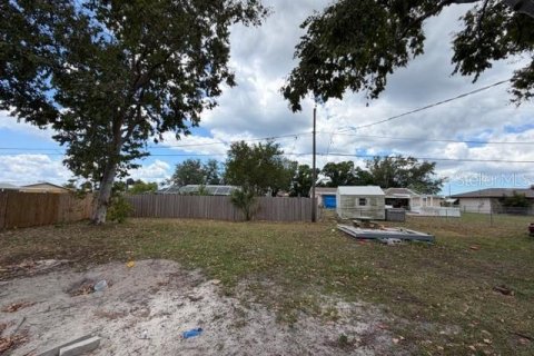 House in Port Charlotte, Florida 2 bedrooms, 89.46 sq.m. № 2150455 - photo 6