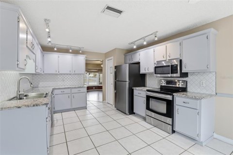 Casa en venta en Ocala, Florida, 3 dormitorios, 195.19 m2 № 2131452 - foto 7