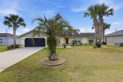 Casa en Ocala, Florida 3 dormitorios, 195.19 m2 № 2131452