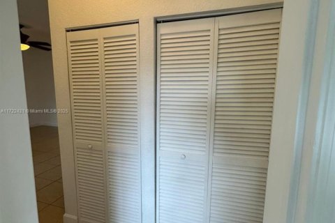 Купить кондоминиум в Хомстед, Флорида 2 спальни, 97.36м2, № 1984940 - фото 5