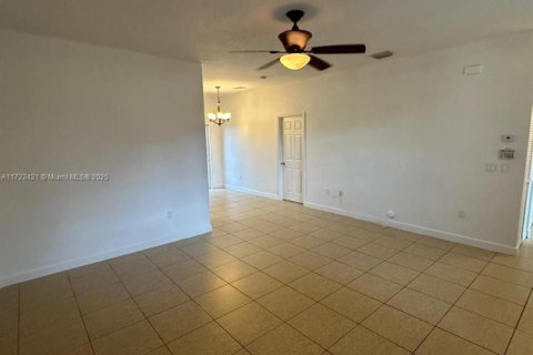 Купить кондоминиум в Хомстед, Флорида 2 спальни, 97.36м2, № 1984940 - фото 13