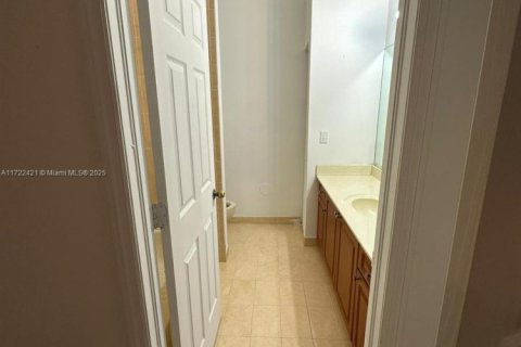 Купить кондоминиум в Хомстед, Флорида 2 спальни, 97.36м2, № 1984940 - фото 11