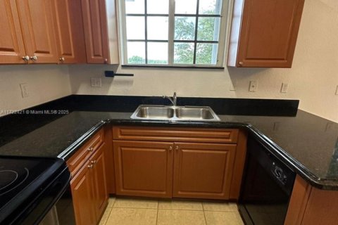 Купить кондоминиум в Хомстед, Флорида 2 спальни, 97.36м2, № 1984940 - фото 4