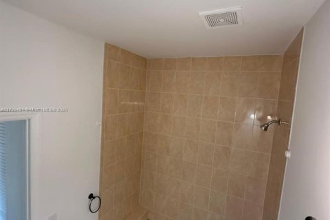 Купить кондоминиум в Хомстед, Флорида 2 спальни, 97.36м2, № 1984940 - фото 10