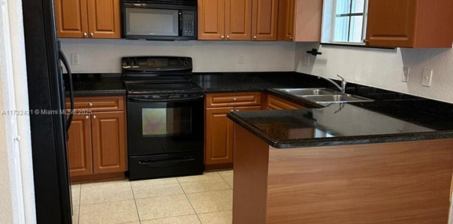 Кондоминиум с 2 спальнями в Хомстед, Флорида № 1984940