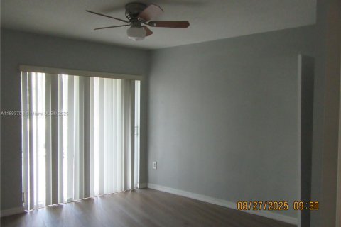 Copropriété à vendre à Miami, Floride: 2 chambres, 84.17 m2 № 1949954 - photo 22