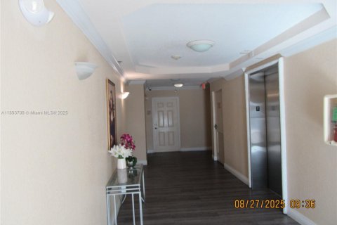 Copropriété à vendre à Miami, Floride: 2 chambres, 84.17 m2 № 1949954 - photo 6
