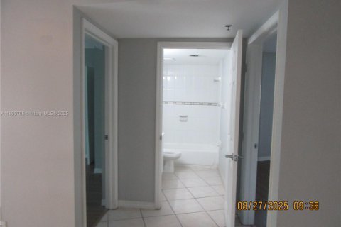 Copropriété à vendre à Miami, Floride: 2 chambres, 84.17 m2 № 1949954 - photo 17