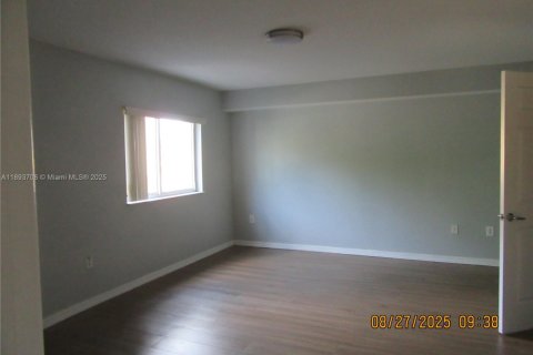 Copropriété à vendre à Miami, Floride: 2 chambres, 84.17 m2 № 1949954 - photo 18