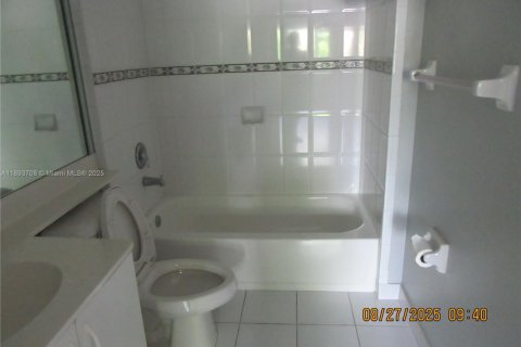 Copropriété à vendre à Miami, Floride: 2 chambres, 84.17 m2 № 1949954 - photo 30