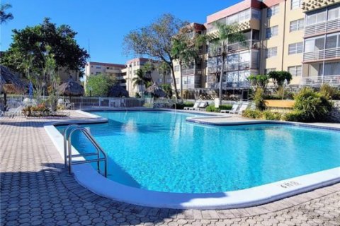 Condominio en venta en Plantation, Florida, 2 dormitorios, 117.06 m2 № 2023729 - foto 17