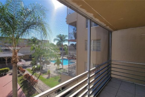 Condominio en venta en Plantation, Florida, 2 dormitorios, 117.06 m2 № 2023729 - foto 15