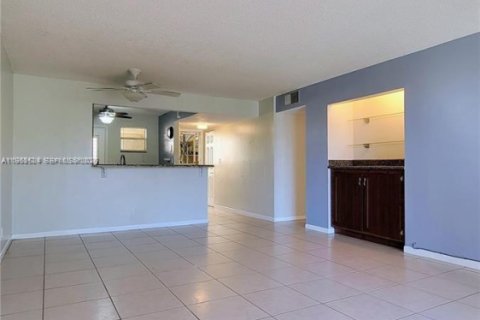 Condominio en venta en Plantation, Florida, 2 dormitorios, 117.06 m2 № 2023729 - foto 13