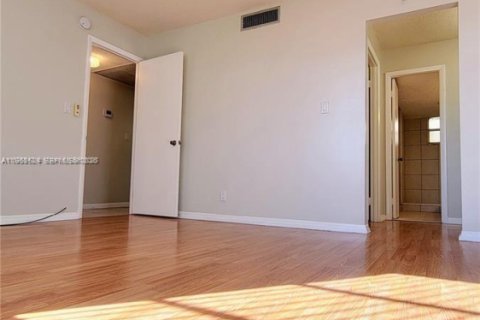 Condominio en venta en Plantation, Florida, 2 dormitorios, 117.06 m2 № 2023729 - foto 8