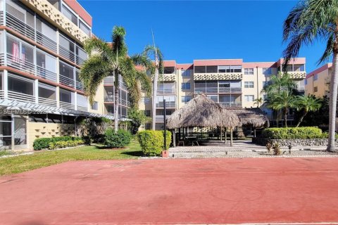 Condominio en venta en Plantation, Florida, 2 dormitorios, 117.06 m2 № 2023729 - foto 19