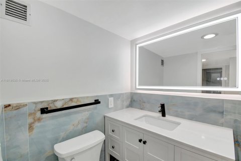 Condominio en venta en Fort Lauderdale, Florida, 2 dormitorios, 106.28 m2 № 1936845 - foto 4