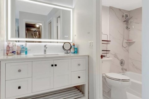 Condominio en venta en Fort Lauderdale, Florida, 2 dormitorios, 106.28 m2 № 1936845 - foto 8