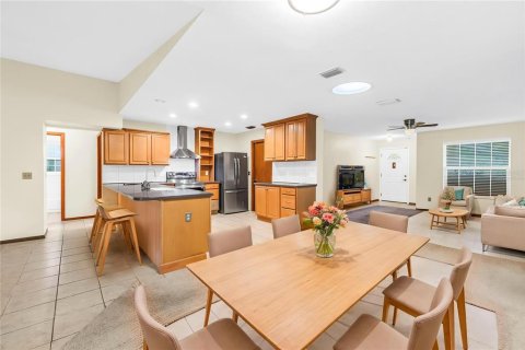 Villa ou maison à vendre à Largo, Floride: 3 chambres, 186.55 m2 № 2232223 - photo 6