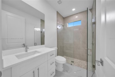 House in Lehigh Acres, Florida 4 bedrooms, 177.63 sq.m. № 1960670 - photo 26