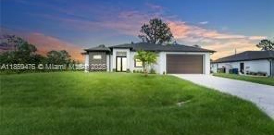 House in Lehigh Acres, Florida 4 bedrooms, 177.63 sq.m. № 1960670