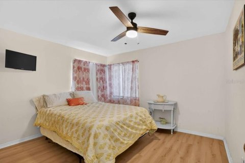 House in Port Charlotte, Florida 2 bedrooms, 103.59 sq.m. № 2221845 - photo 22