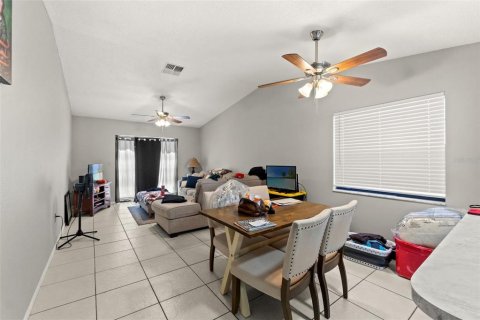 Condo in Spring Hill, Florida, 2 bedrooms  № 1747582 - photo 3