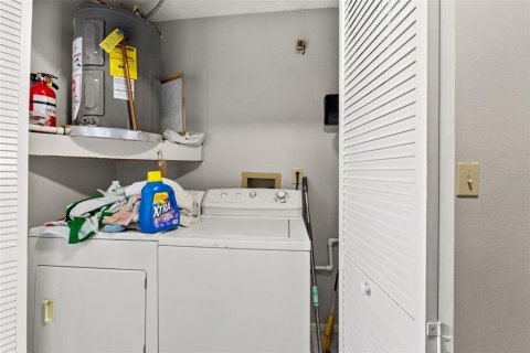 Condo in Spring Hill, Florida, 2 bedrooms  № 1747582 - photo 9