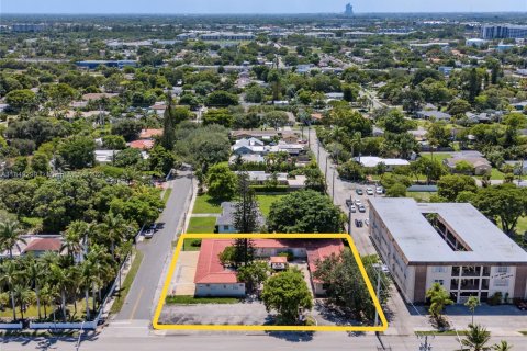 Hotel en venta en Dania Beach, Florida № 1850873 - foto 2