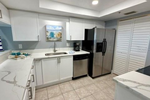 Condo in Daytona Beach Shores, Florida, 2 bedrooms  № 2236218 - photo 20