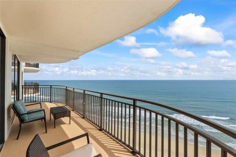 Condo in Daytona Beach Shores, Florida, 2 bedrooms  № 2236218 - photo 6